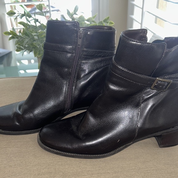Naturalizer Brazil 7.5 Brown Bootie Faux Leather Zip Ankle Boot Shoes Western - Picture 11 of 14